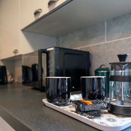 Alexander Apartment By Klass Living كوتبريدج المظهر الخارجي الصورة