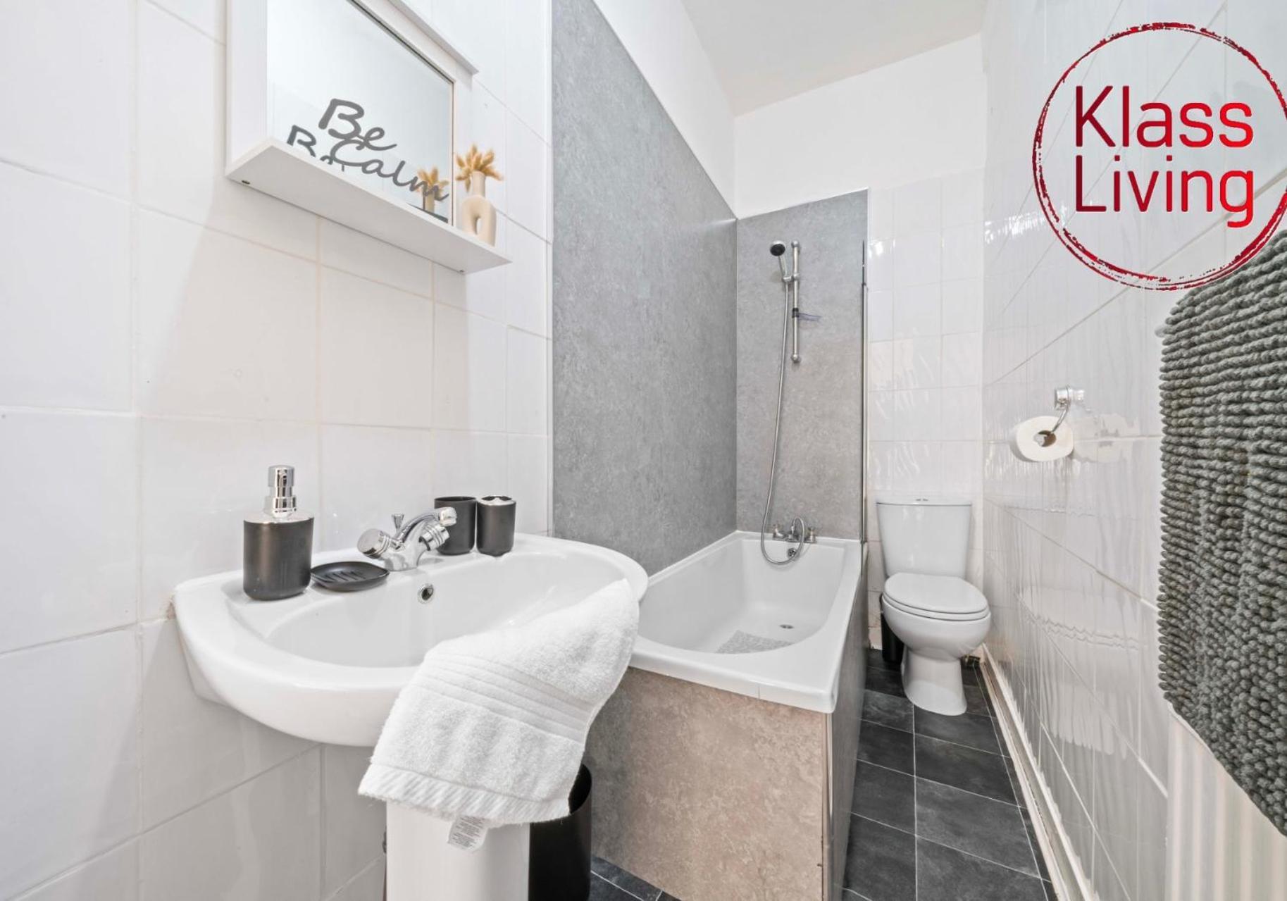 Alexander Apartment By Klass Living كوتبريدج المظهر الخارجي الصورة